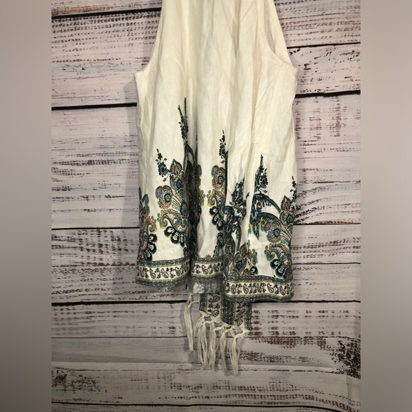 Venus Bohemian Embroidered Top - Picture 2 of 16